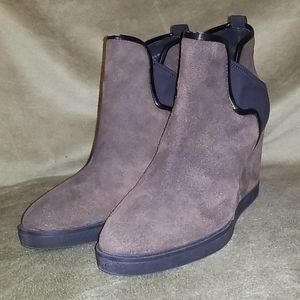 🆕️ Dark Brown Donald Pliner Heeled Ankle Boots